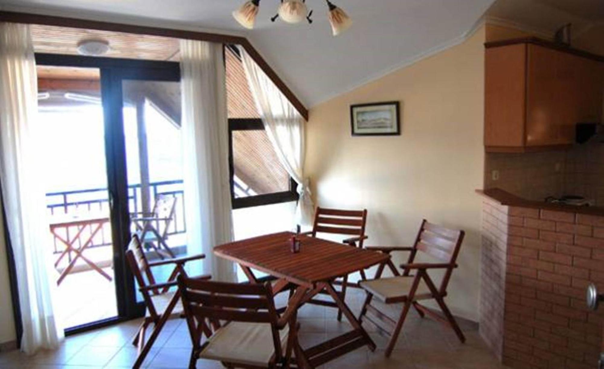 Melachrini Apartments Vrasná 部屋 写真
