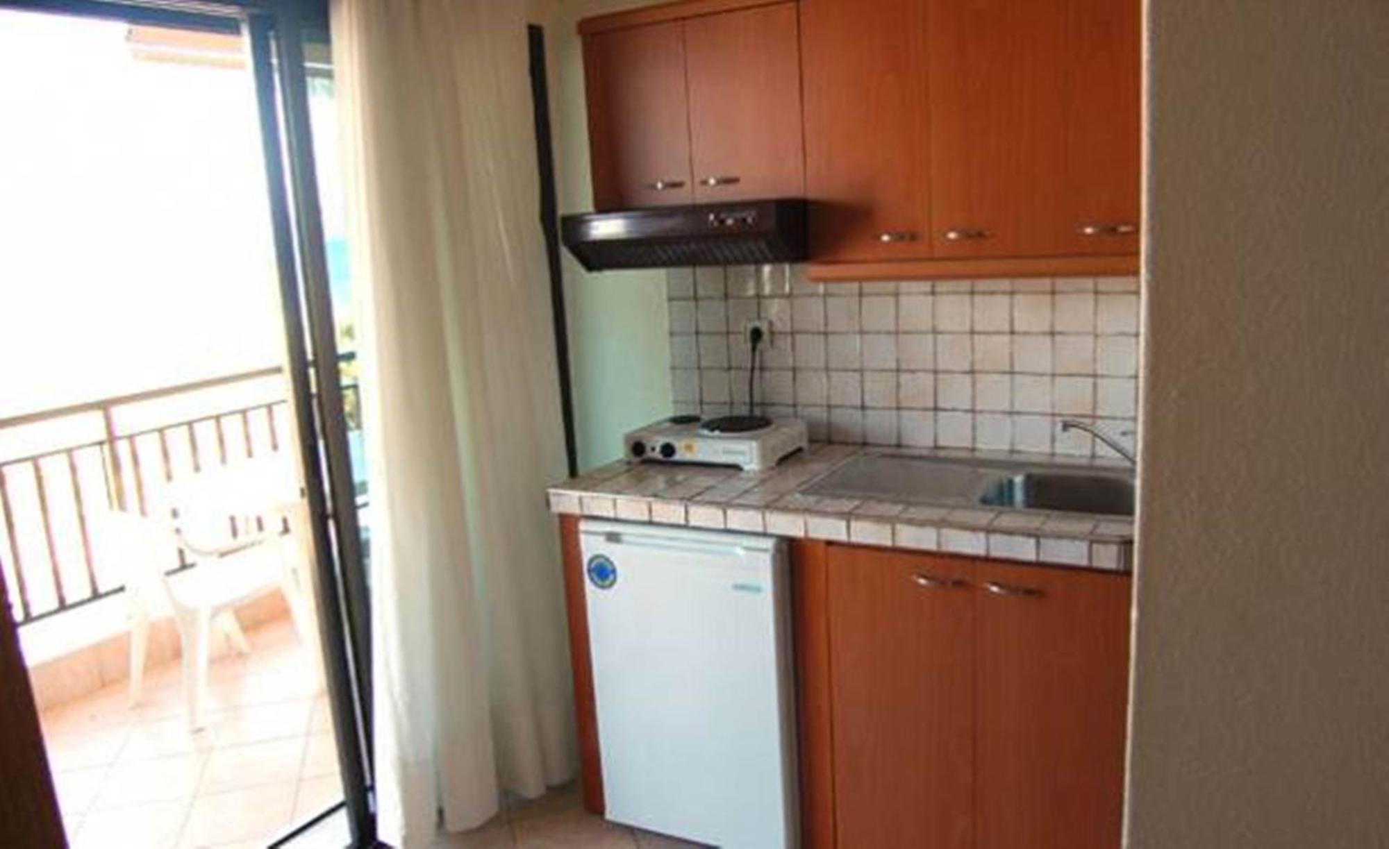 Melachrini Apartments Vrasná エクステリア 写真